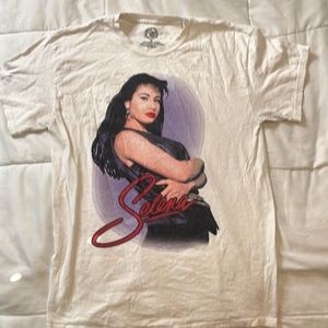Selena Size Medium Short Sleeve Color White